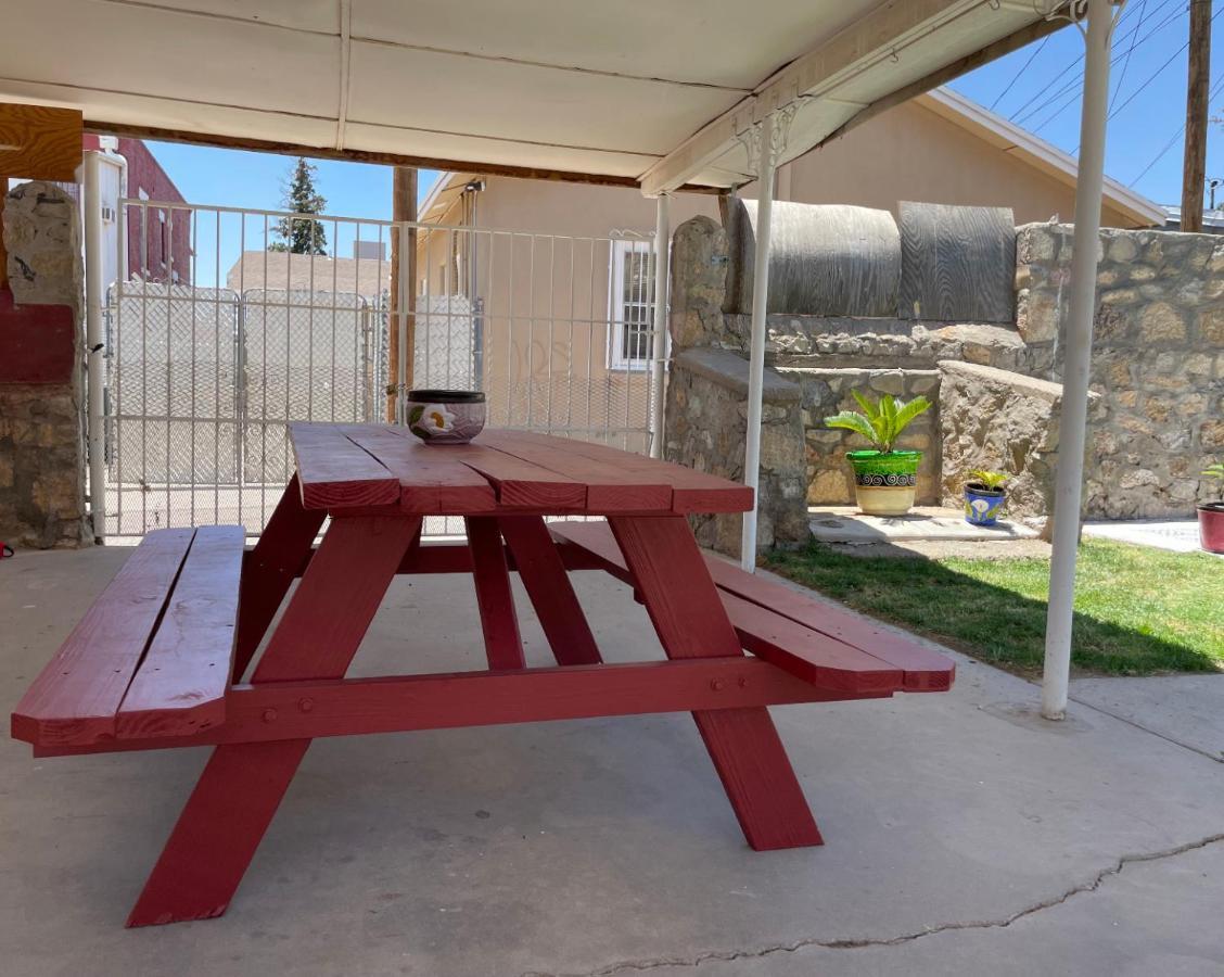 Stylish Basement Studio In Central El Paso - Very Spacious Eksteriør bilde